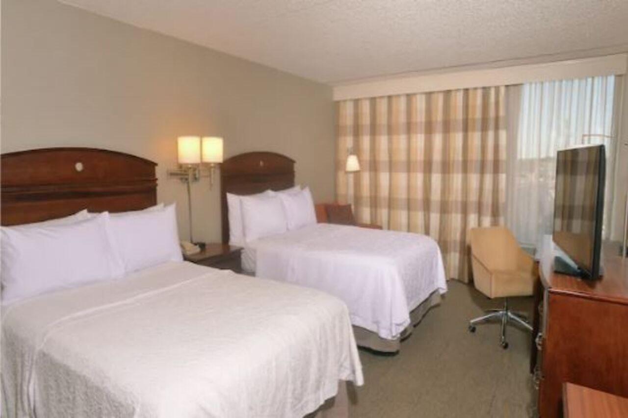 Hampton Inn Springfield-South Buitenkant foto