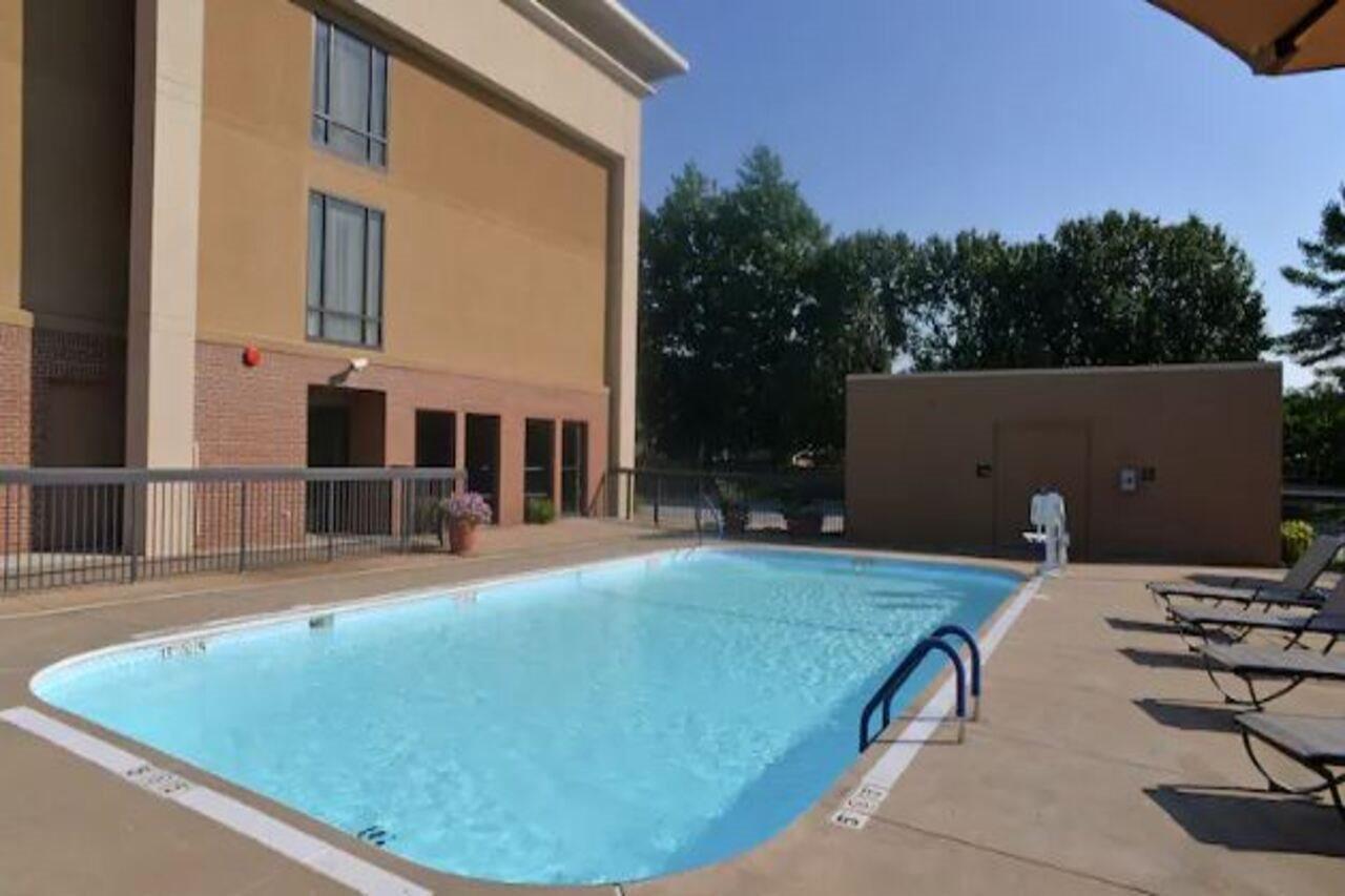 Hampton Inn Springfield-South Buitenkant foto